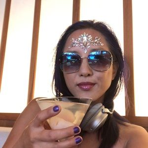 Meet your Posher, Denise